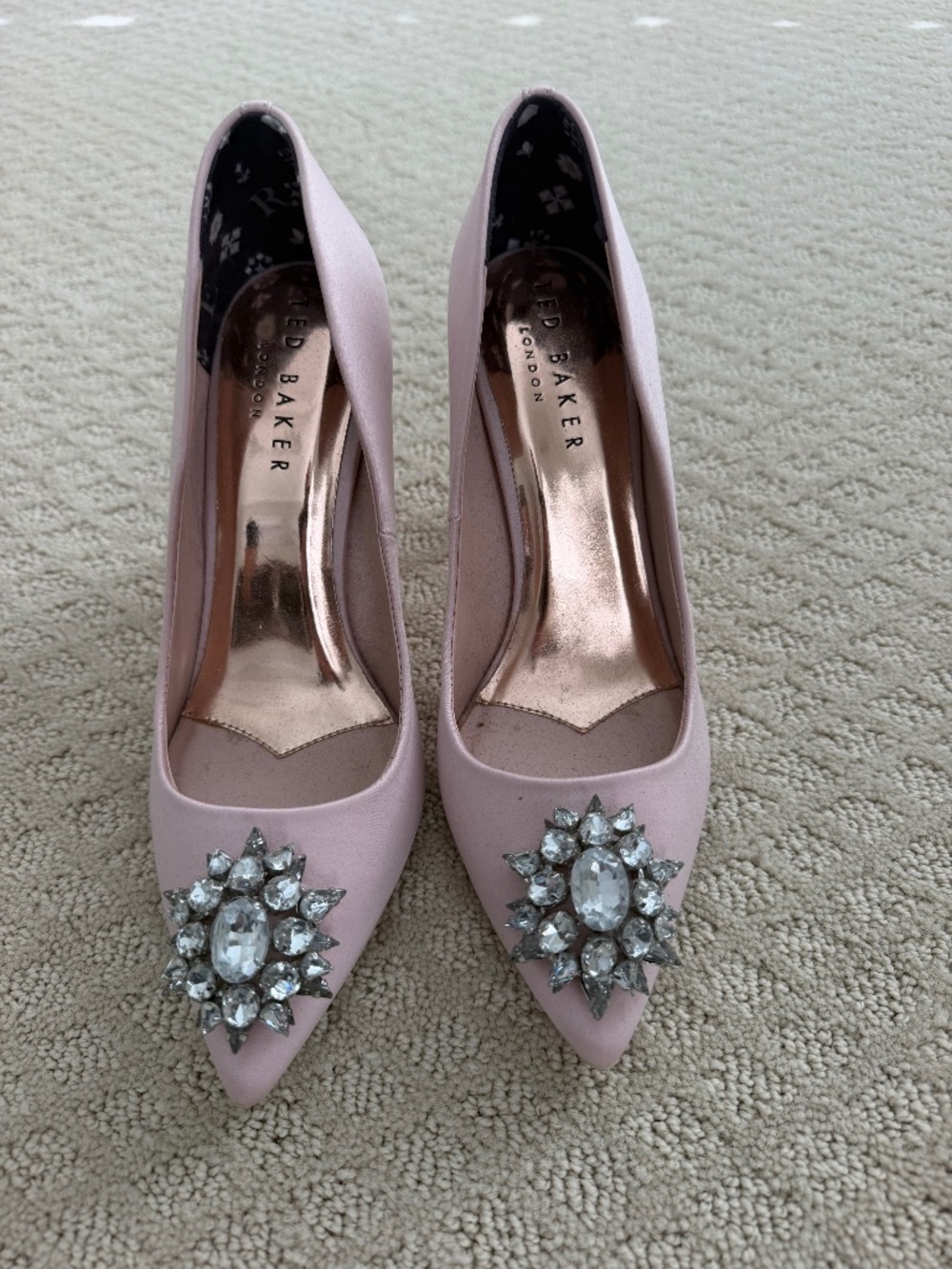 Ted Baker Brydien Pink Crystal Brooch Pointed Toe Heels EU 37.5- NWT